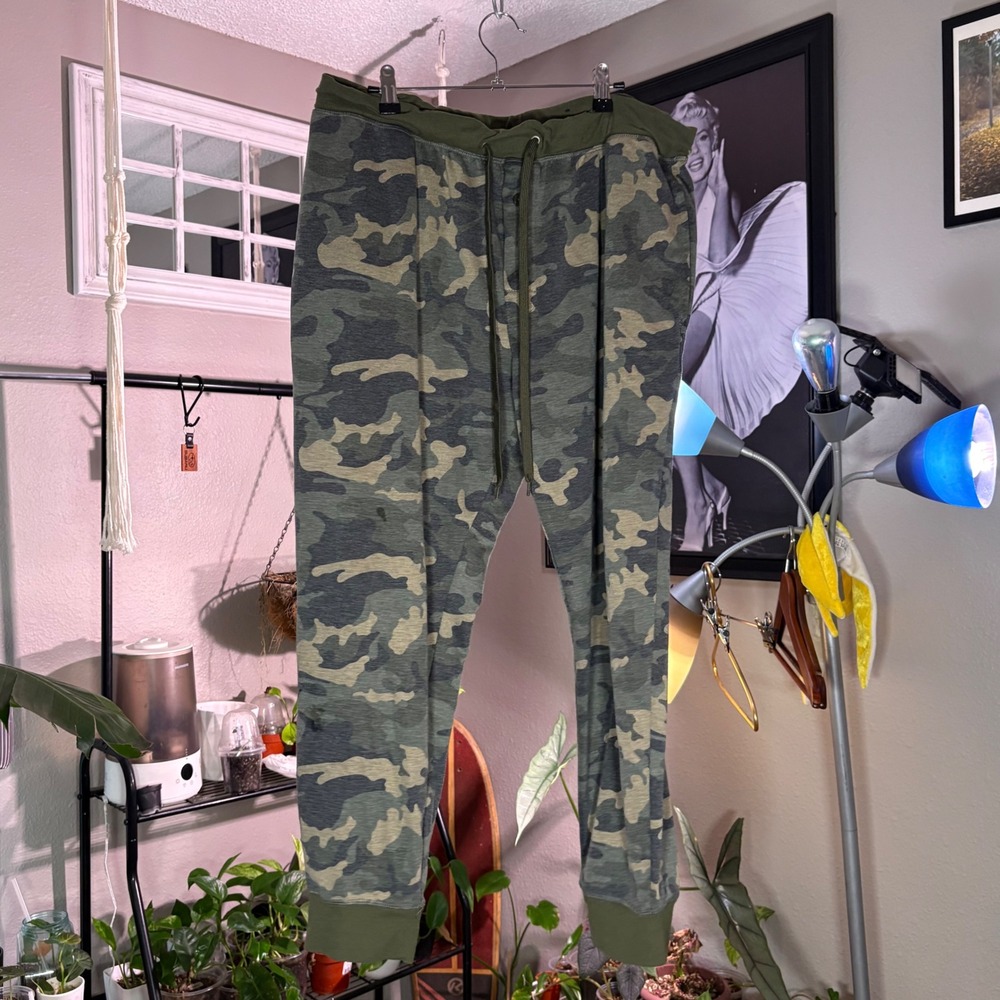 Fruit of the Loom Joggers Women XL Green Camo Drawstring Sweatpants Loungewear